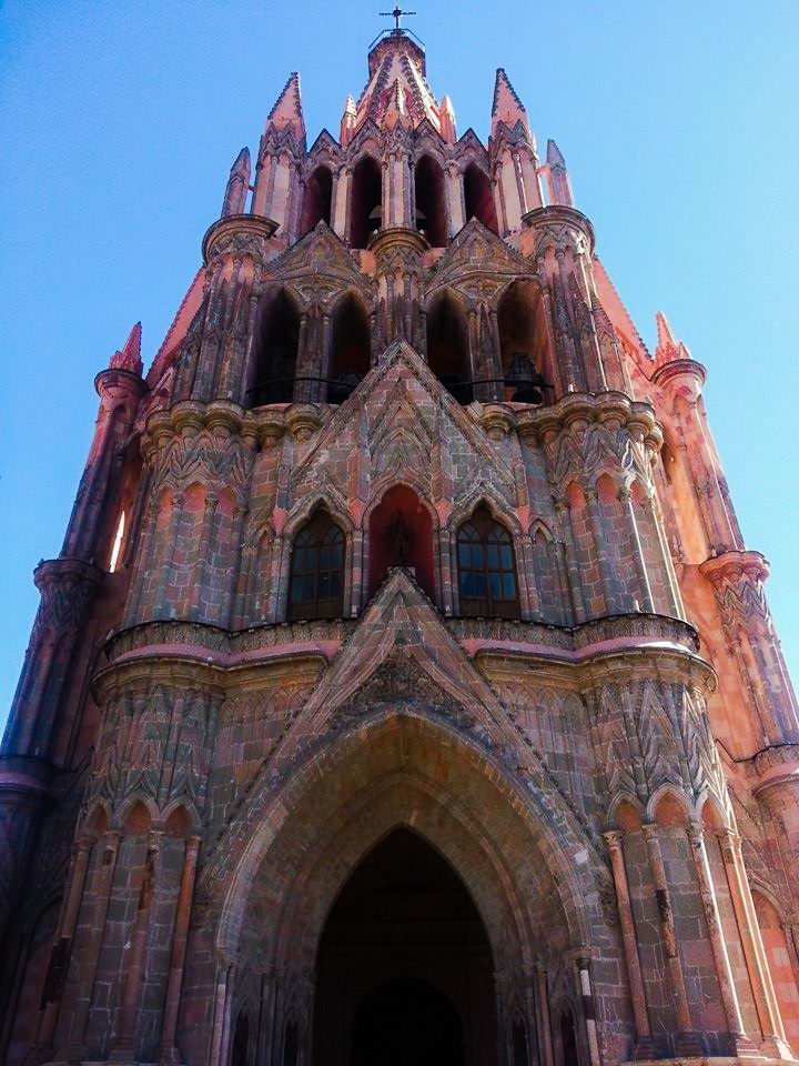La  Parroquia de San Miguel Arcángel